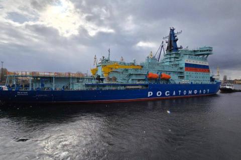 Теплоход Мария застрял во льдах у посёлка Беринговского — ТАСС