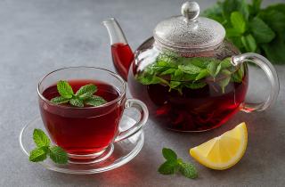 Думала, что зелёный чай — самый полезный? Оказалось, есть напитки в 10 раз сильнее