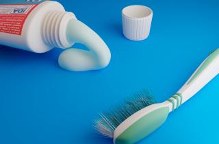 Использование зубной пасты размером с горошину повышает эффективность чистки — стоматолог Александр Ниц