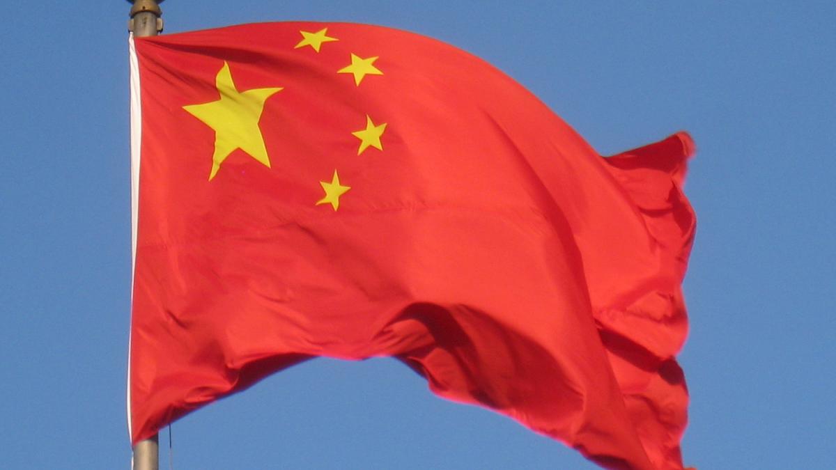 Chinese flag (Beijing) - IMG 1104