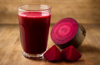 Один стакан свекольного сока улучшает кровообращение — Vita