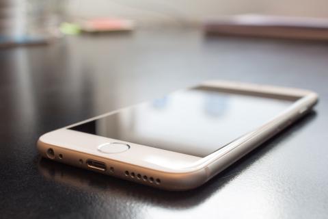 Можно ли обмануть iPhone, заменив аккумулятор на новый? Всё, что нужно знать