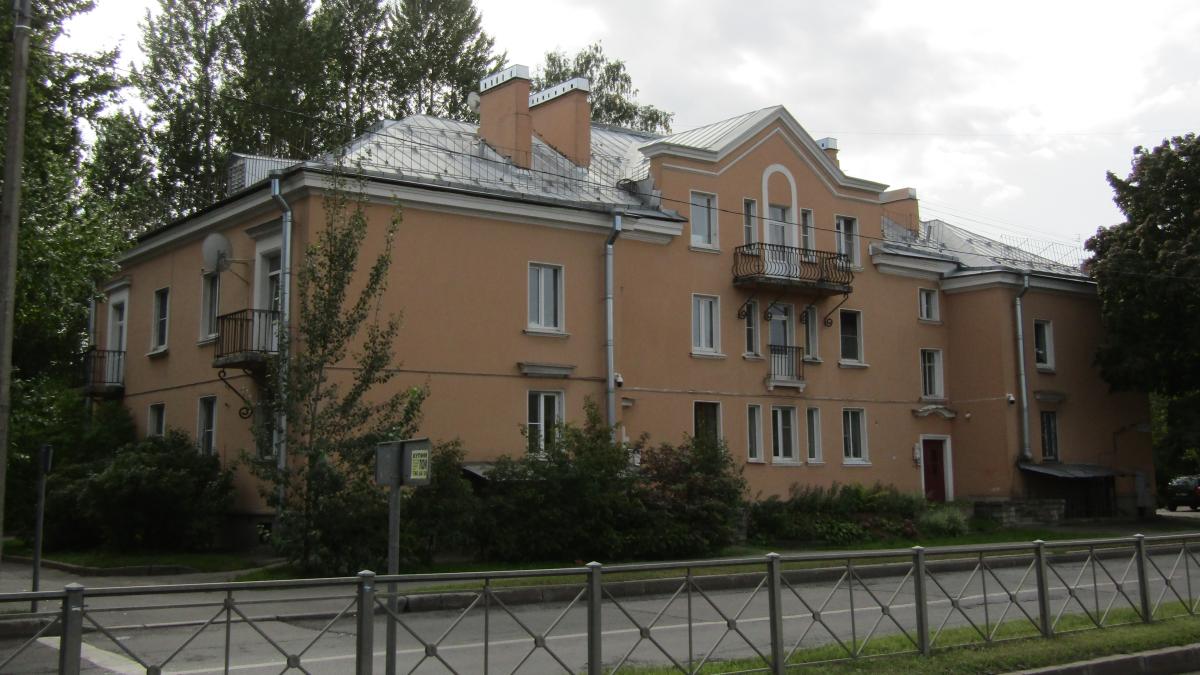 Школьная улица, дом 46