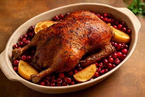 Рецепт утки с яблоками в рукаве обеспечивает мягкое мясо — повар