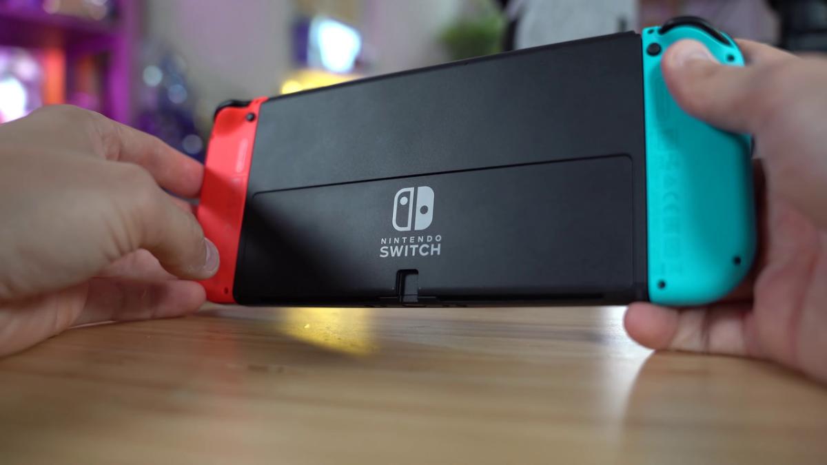 Модель Nintendo Switch OLED