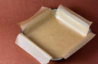 Горчица помогает легко удалить пригоревший жир с противней — клинеры