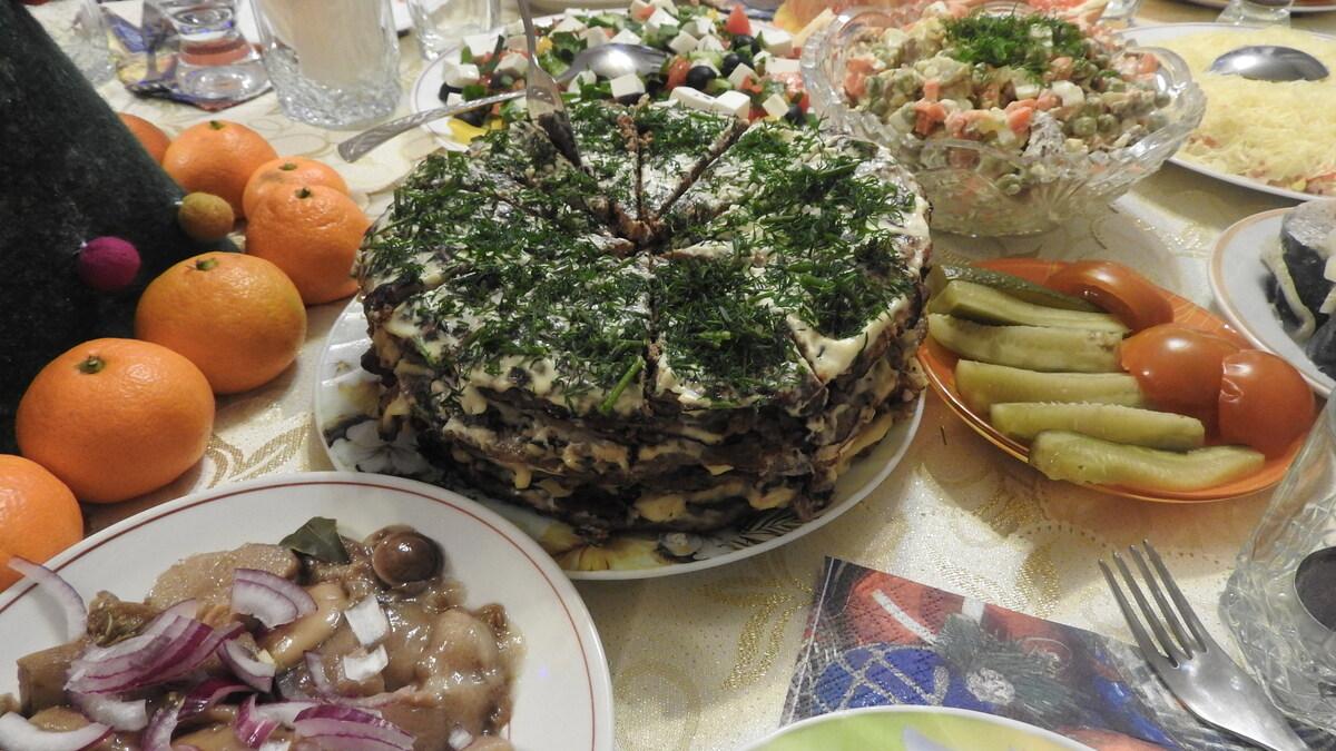 Праздничный стол