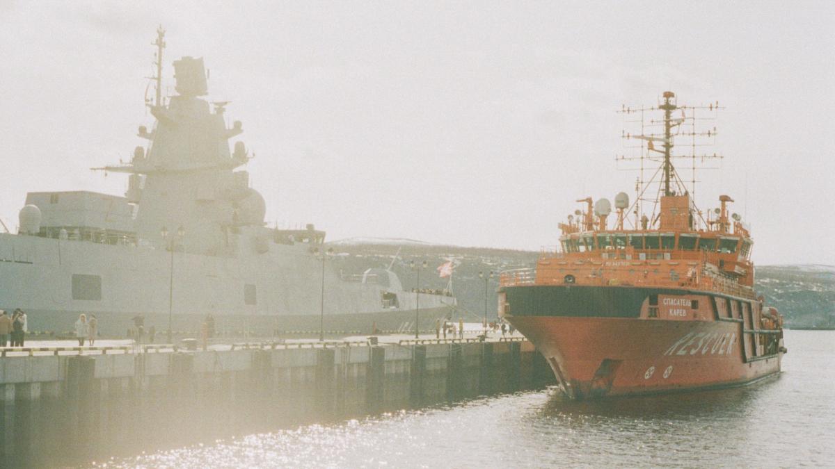 Admiral Gorshkov frigate 2022-05 Murmansk