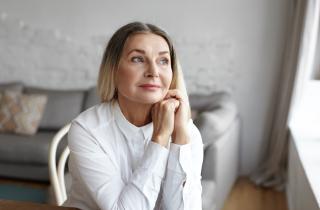 Изменения питания снижают частоту приливов при менопаузе — по данным Фобион