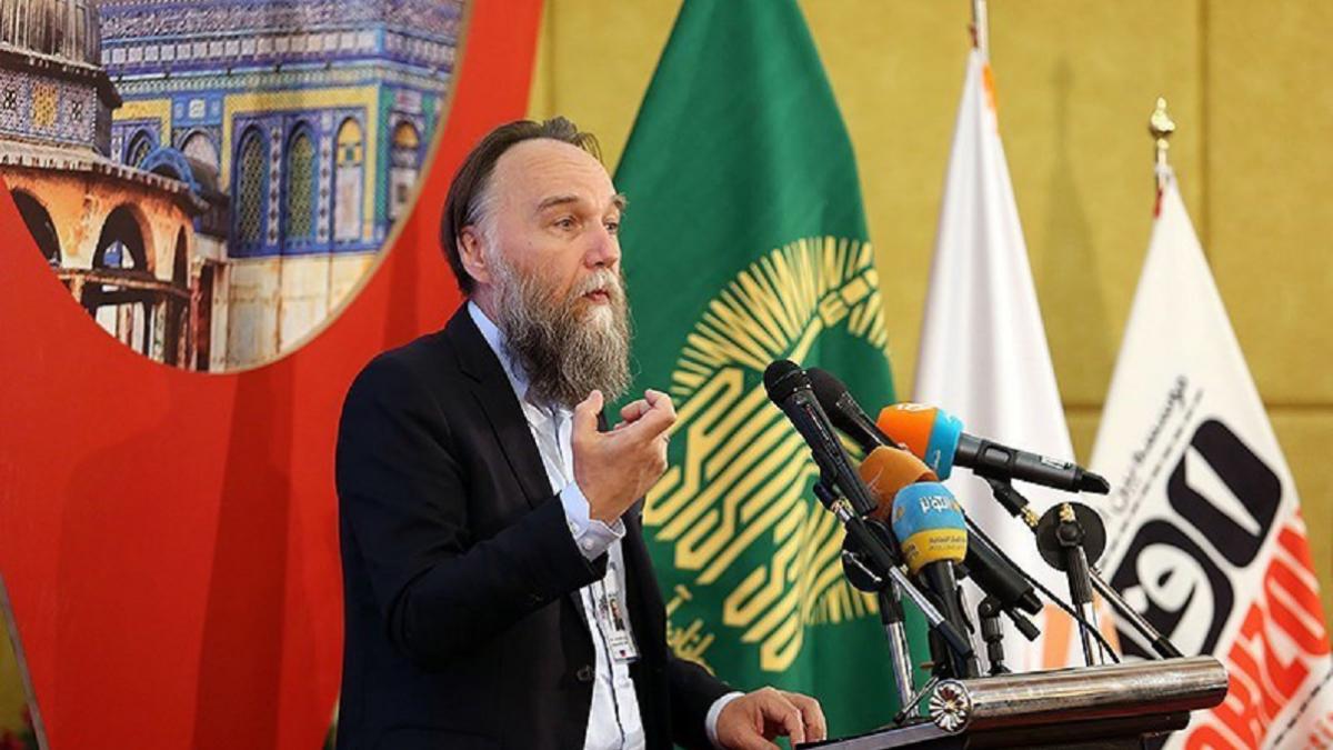 Александр Дугин