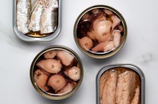 Салат с тунцом без майонеза создаёт лёгкую питательную основу — кулинары