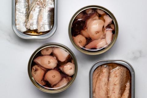 Салат с тунцом без майонеза создаёт лёгкую питательную основу — кулинары