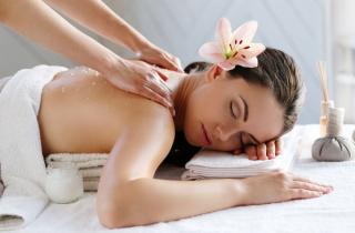 Массаж и тепло помогают снять мышечное напряжение и улучшить кровообращение