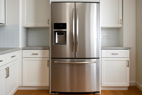 Инженеры предупреждают: установка микроволновки на холодильник может привести к перегреву Инженеры предупреждают: установка микроволновки на холодильник может привести к перегреву