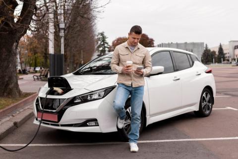 Правительство разрешило свободное перемещение и продажу электрозарядных станций в России