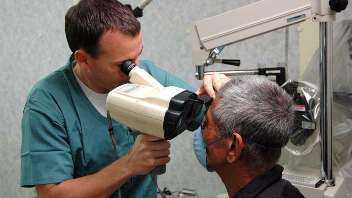 офтальмолог