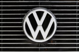 Прибыль Volkswagen упала на 60% в 2025 году из-за кризиса в Porsche и пошлин США