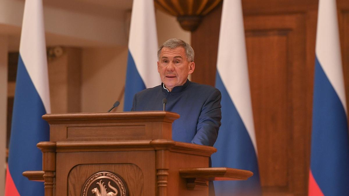 Рустам Минниханов