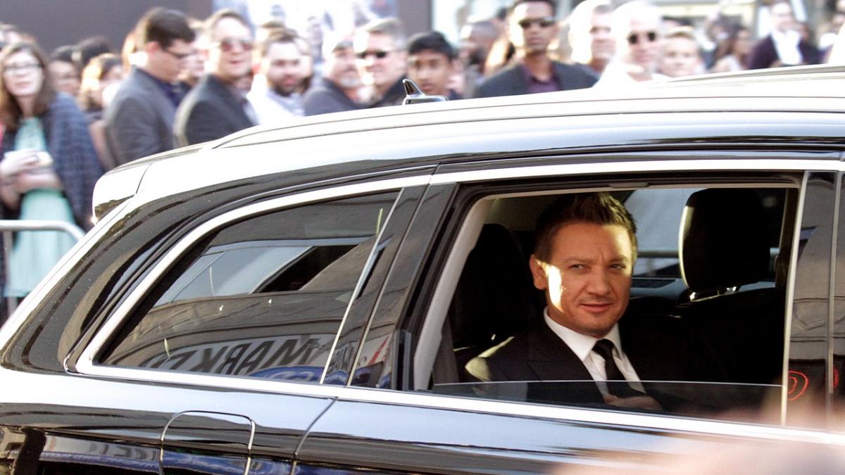 Джереми Реннер Джереми Реннер