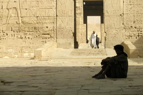 Бруинс: дата извержения вулкана Санторини произошла на 50-100 лет раньше Бруинс: дата извержения вулкана Санторини произошла на 50-100 лет раньше