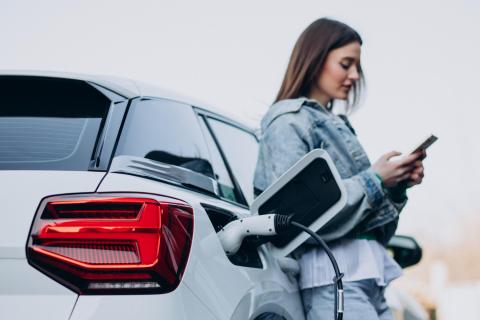 Porsche заморозила выпуск новой линейки электромобилей из-за рыночных условий