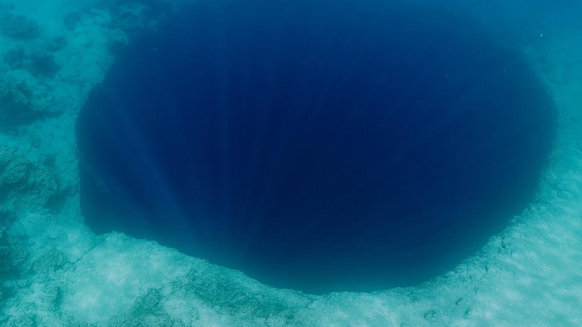 Глубокая подводная бездна