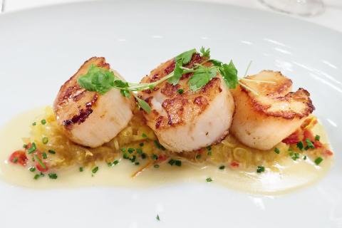 Вернула курицу в сковороду к соусу — через 30 минут вышло блюдо, которое просят повторить