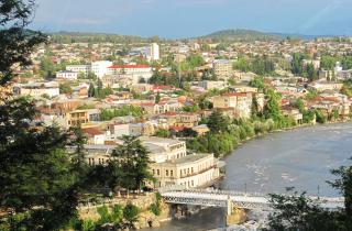 Поехал в Кутаиси на 2 дня — собрал маршрут, от которого челюсть отвисла сразу: каньоны, пещеры и руины