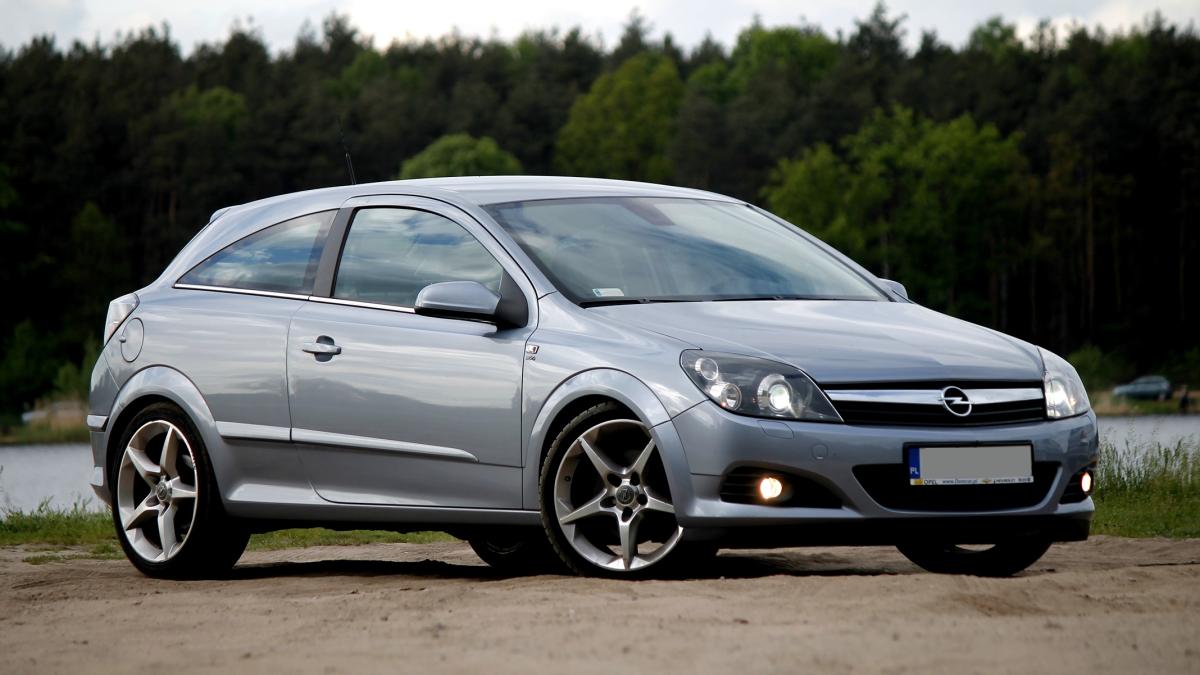 Opel Astra GTC 2005