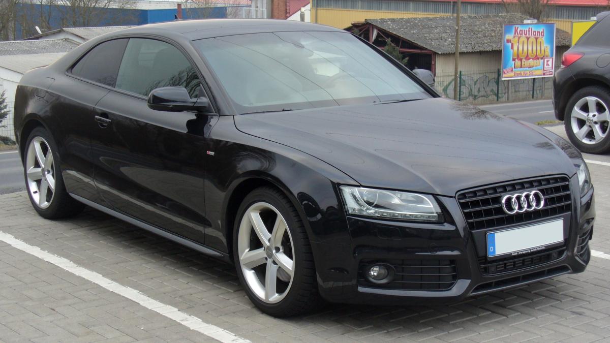 Audi A5 Coupé S-Line Phantomschwarz