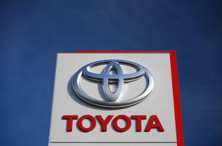 Toyota отзывает более 1,28 миллиона автомобилей из-за проблемы с программным обеспечением