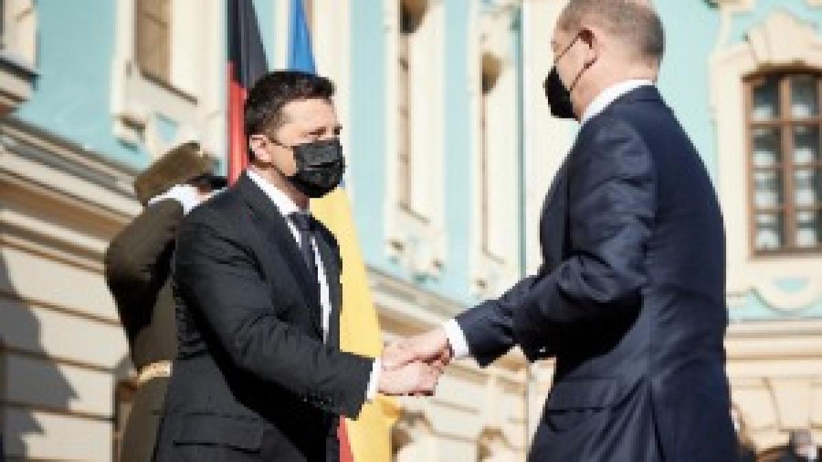Олаф Шольц и Владимир Зеленский Олаф Шольц и Владимир Зеленский