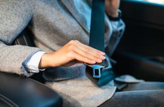 Инспекторы выписывают штраф за ремень на парковке — страховщик