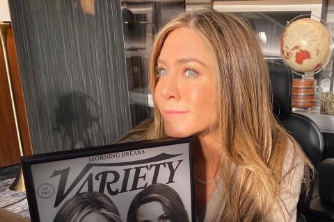 Риз Уизерспун рассказала, что Дженнифер Энистон сохранила дружеские отношения с Брэдом Питтом — подкаст Armchair Expert