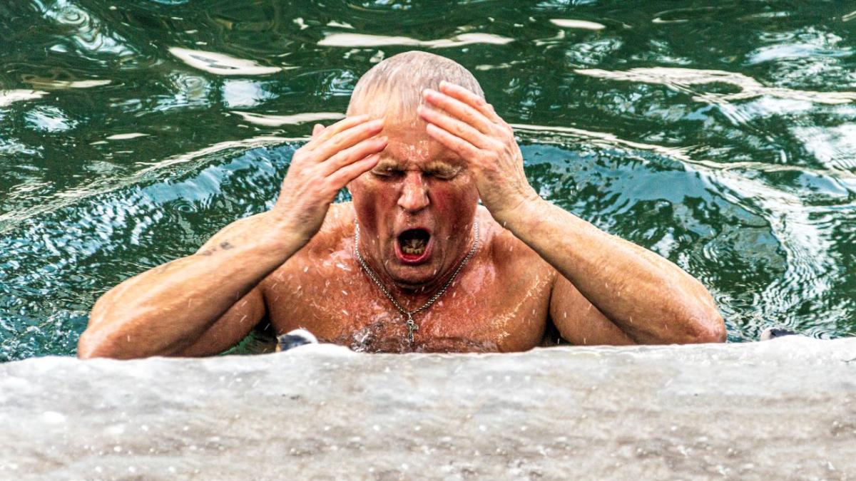 Купание в проруби