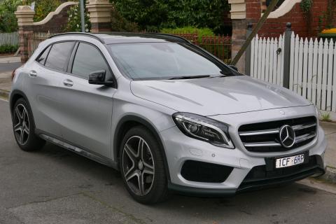 Новый Mercedes-Benz GLA 2027 получит электроверсию с запасом хода до 720 км