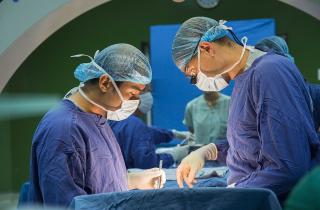 В Китае врачи извлекли из желудка пациента зажигалку спустя 35 лет