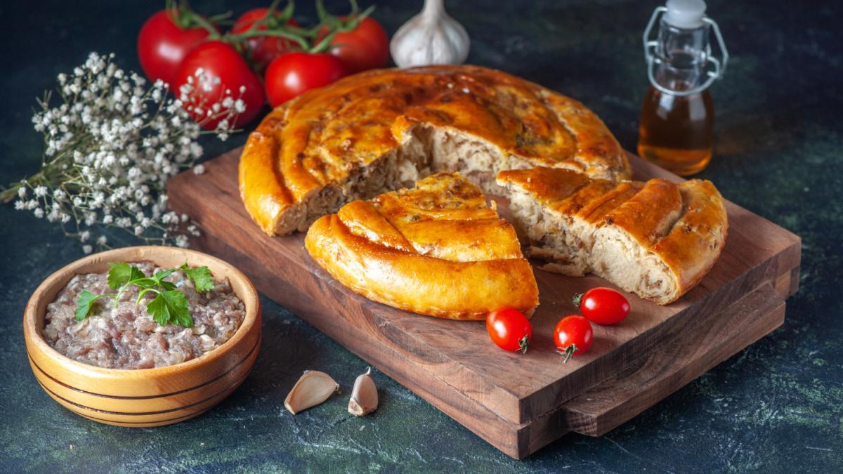 Пирог с капустой и мясом Пирог с капустой и мясом