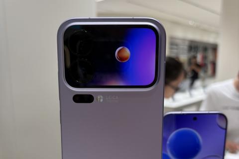 Xiaomi 17 Pro Max прошёл тест на прочность двойного дисплея — блогер JerryRigEverything