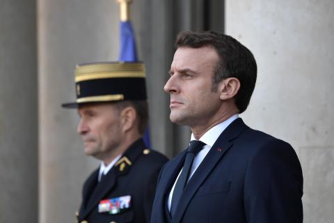 Во Франции политик Филиппо осудил Макрона за обещание поставить оружие Украине