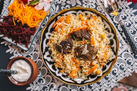 Рецепт плова из свинины на костре: пошаговый способ приготовления