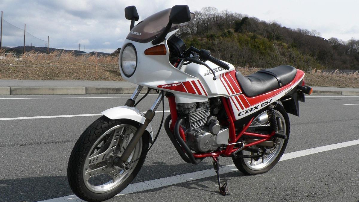 мотоцикл Хонда CBX125F мотоцикл Хонда CBX125F