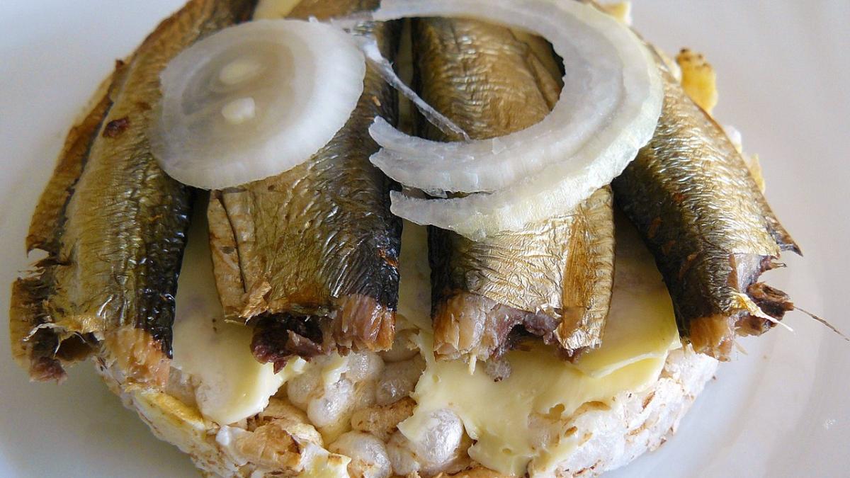 Бутерброд со шпротами