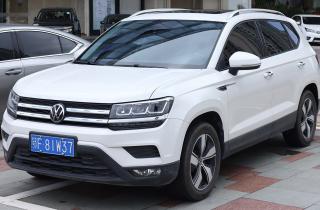 Volkswagen начал продавать Tharu 2026 в Китае по акции дешевле миллиона рублей