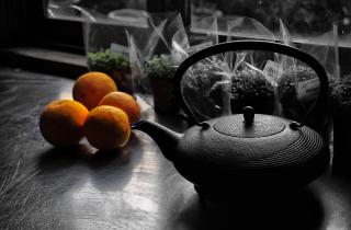 Дешёвый чай из интернета часто содержит пыль и мусор — эксперт Аникеев