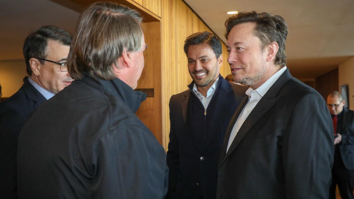 20 05 2022 - Conectividade e Proteção da Amazônia com Elon Musk (52095955603)