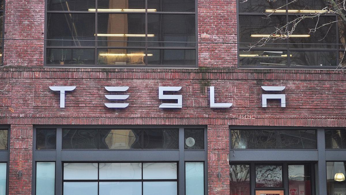 Tesla Tesla