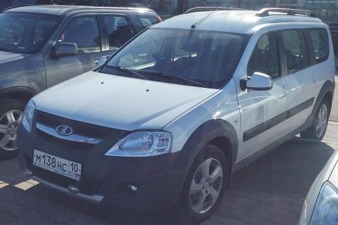 Владельцы Lada Largus FL пожаловались на тугой руль после ночной стоянки