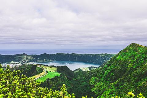 Азорские острова предлагают пляжный отдых, вулканы и наблюдение за китами — соцсети