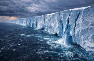 Ледяной щит трещит по швам: Антарктида теряет вечную мерзлоту и начинает пахнуть сырой землёй